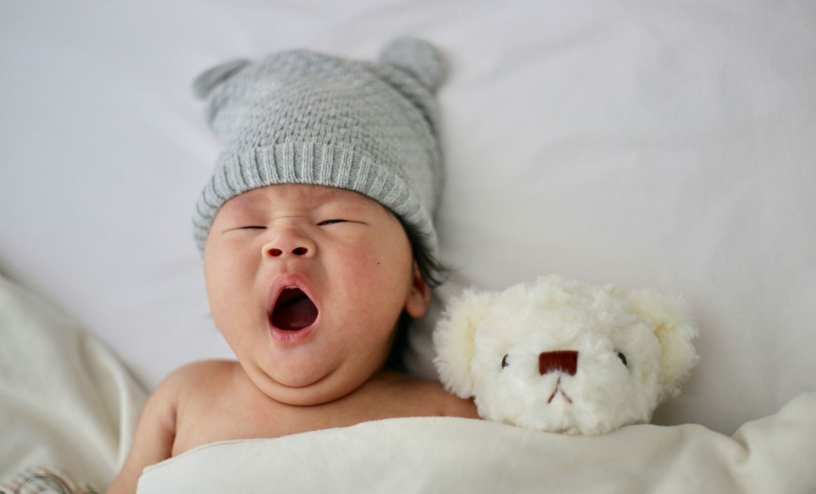 Bébé de 3 mois : sommeil, alimentation et progrès à connaître absolument