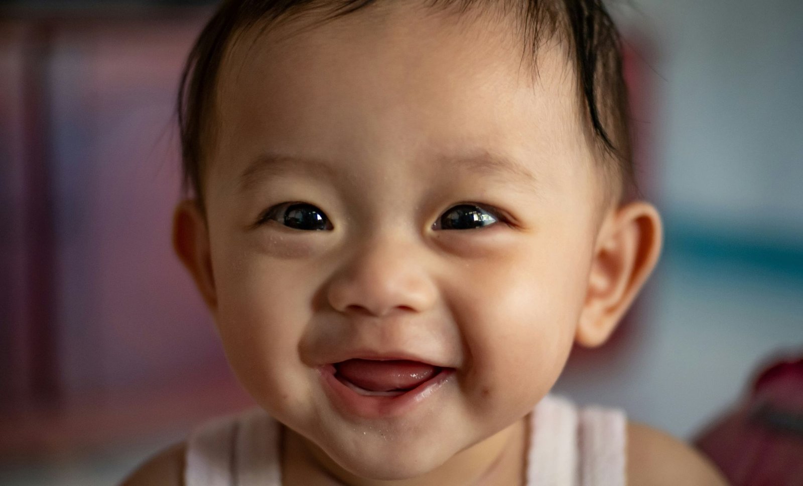 Bébé 5 mois : les changements à connaître dans son développement avant 6 mois