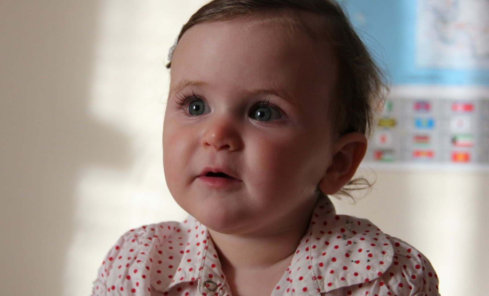 Bébé 1 an : développement, alimentation, sommeil et activités, les grands changements à 12 mois